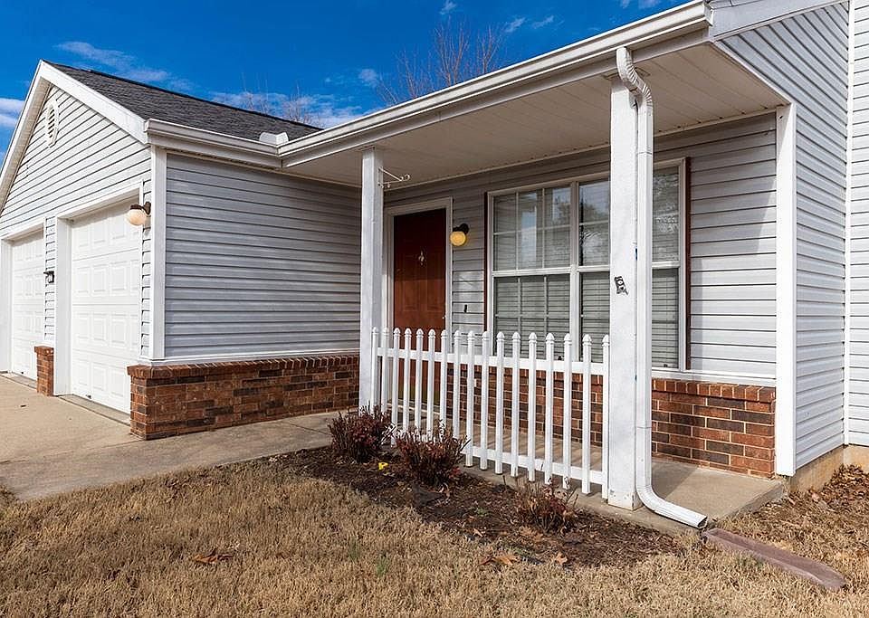 1st image of 3120 W Essex Dr