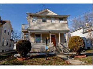 228 N 4th St, Aurora, IL 60505