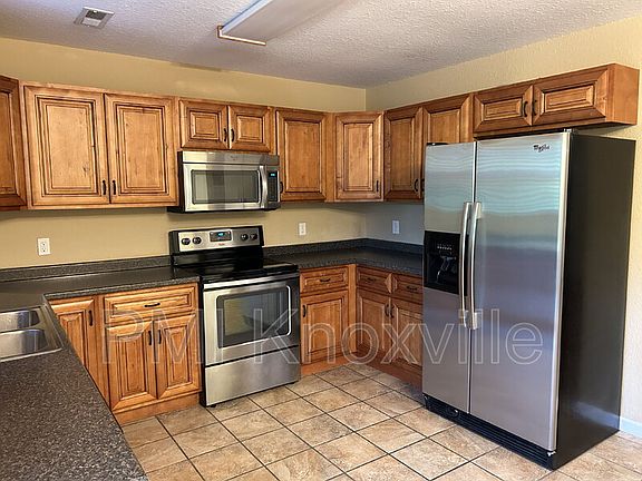 5th image of 5960 Parkdale Rd