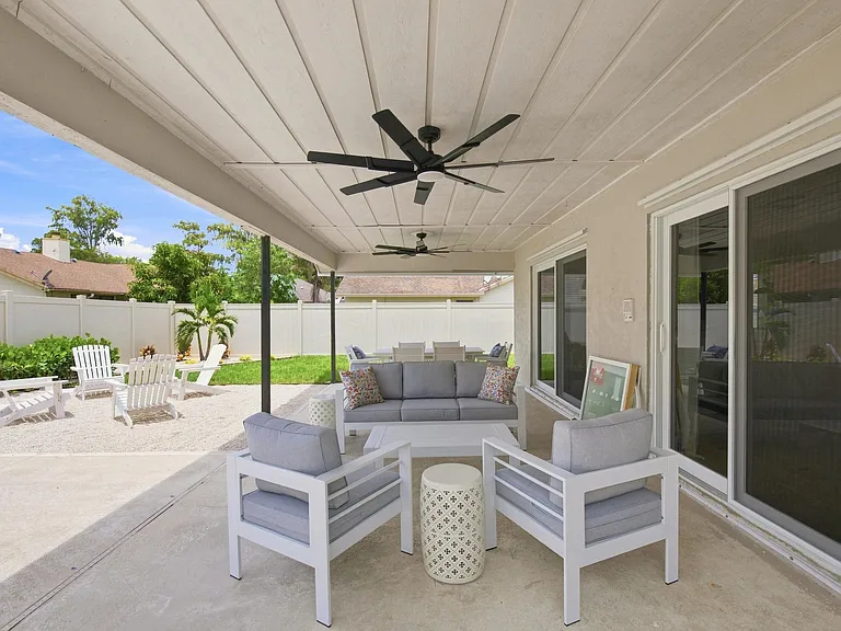 1259 Barnstaple Cir — Photo 39