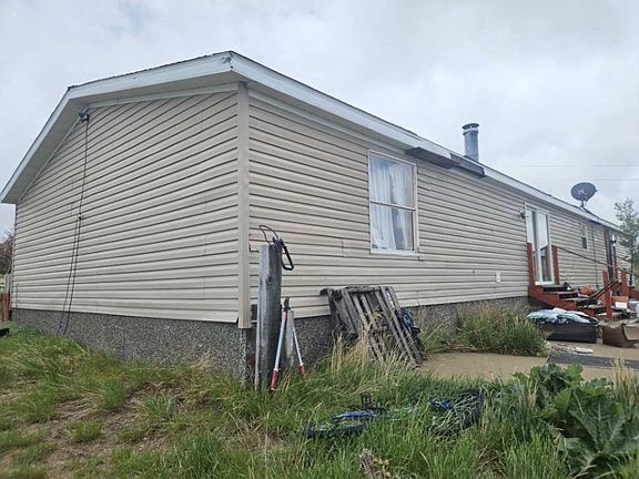 2nd image of 300 Spring Coulee Way