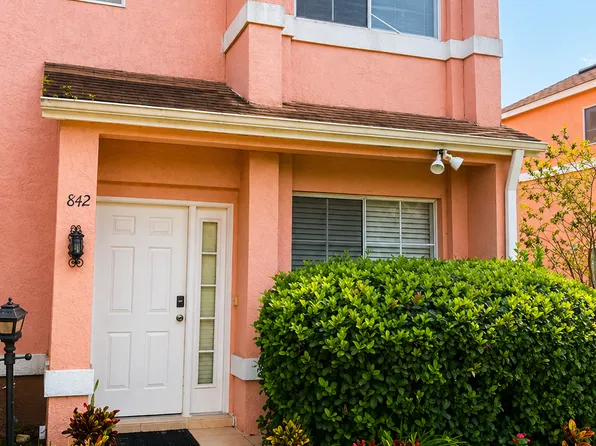 842 Monopoly Ct, Orlando, FL 32824