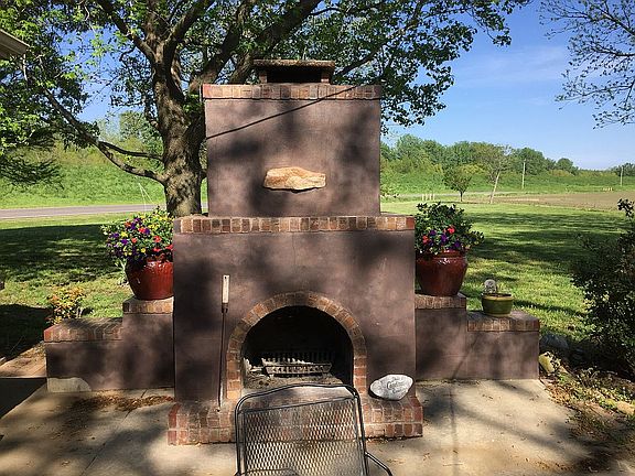 Outdoor BBQ porch