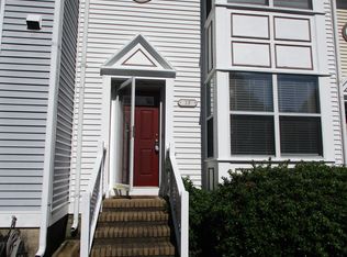 15 Palmerston Dr, Hampton, VA 23669