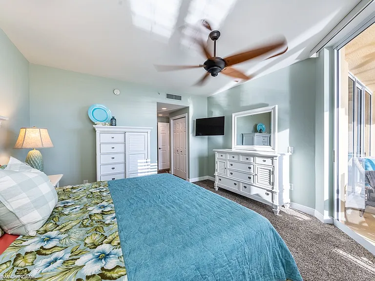 3313 Sunset Key Cir #402 — Photo 28
