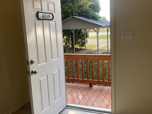 3rd image of 4819 S University Parks Dr