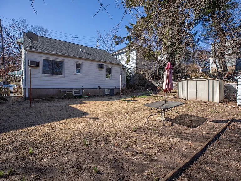 31 Spring Valley Ave — Photo 29