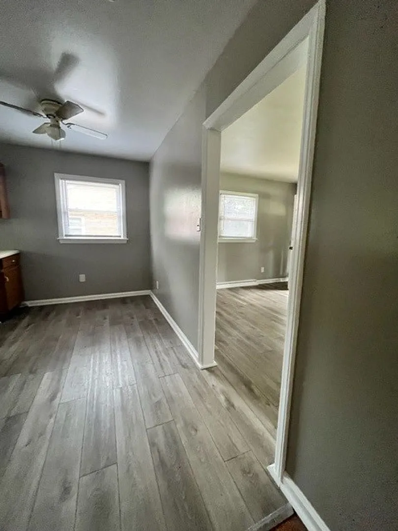 Coming Soon-Adorable 3 Bedroom 1 Bath House For Rent! — Photo 2