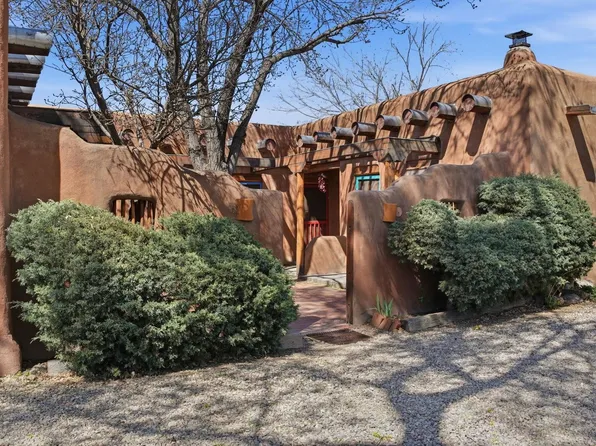 110 Padre Martinez Ln W Unit 9, Taos, NM 87571