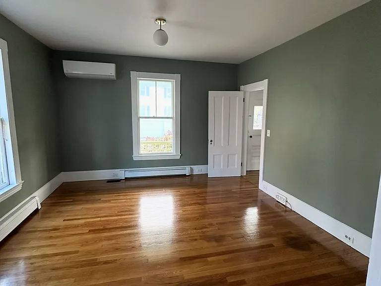 60 South St — Photo 5