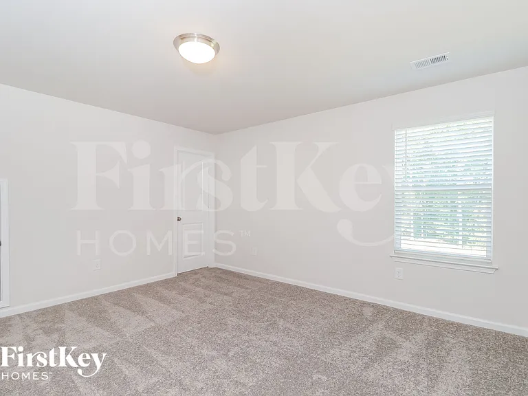 627 Goldburn Way — Photo 10