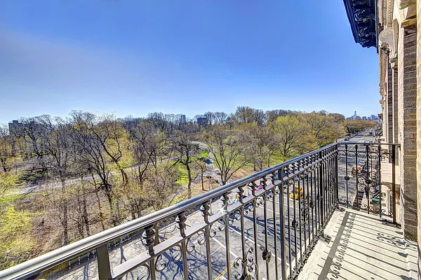 Rented by Halstead Real Estate | media 21