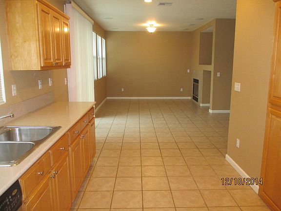 4th image of 563 Tawny Lake Pl