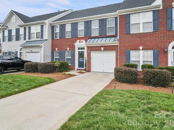 4032 Holly Villa Cir, Indian Trail, NC 28079