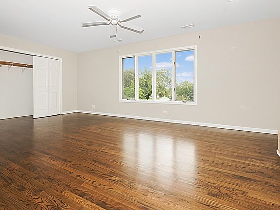 2nd image of 504 N La Grange Rd #2