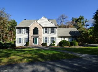 29 Highland Rd, Hackettstown, NJ 07840