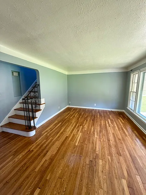 3 bed, 1.5 bath, 1296 sqft, $1,650 — Photo 4