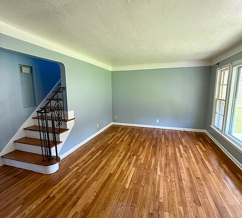 4th image of 3797 Wallingford Rd