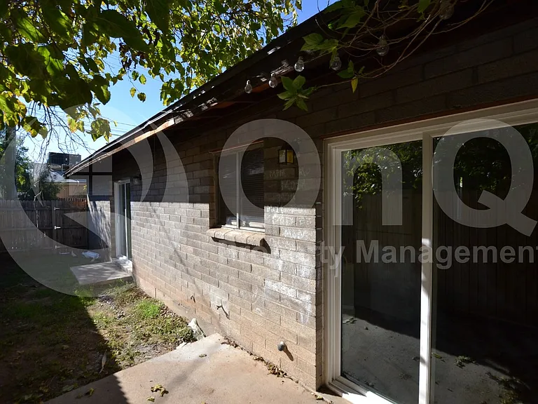 2201 W Belmont Ave #4 — Photo 16