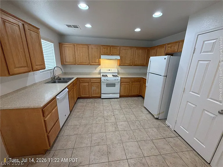 8328 Wildwood Glen Dr — Photo 5