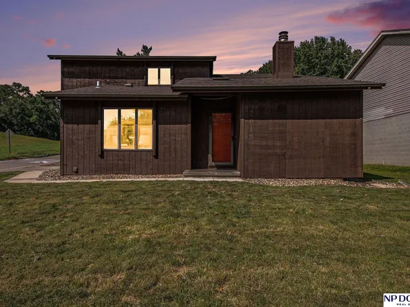7918 Potter Plz, Omaha, NE 68122