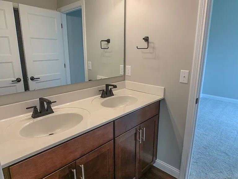 5447 Crocus Dr — Photo 15
