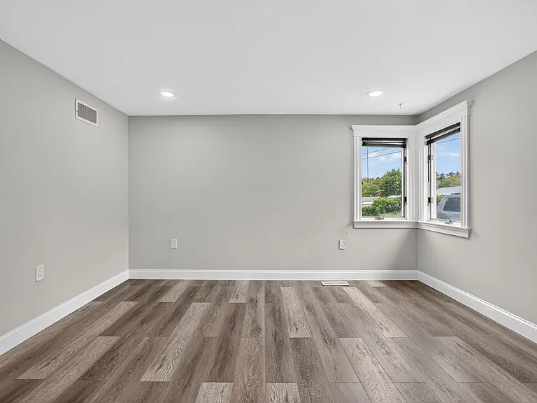 23 Cove Rd — Photo 24