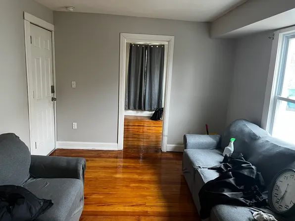 335 Congress Ave #1S, Waterbury, CT 06708