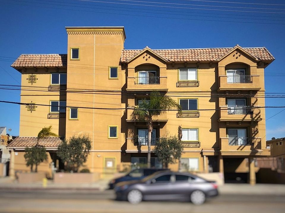 1st image of 7526 N Laurel Canyon Blvd #106