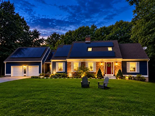 98 Dean Road, East Lyme, CT 06333