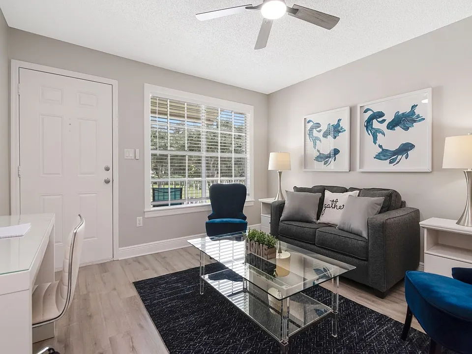 308 Lake Parsons Grn #203