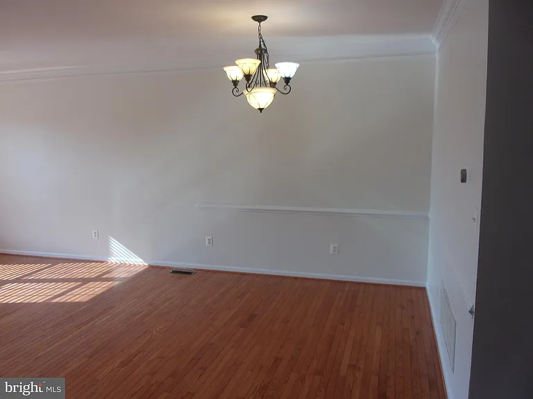 25929 Kirkwood Sq — Photo 10