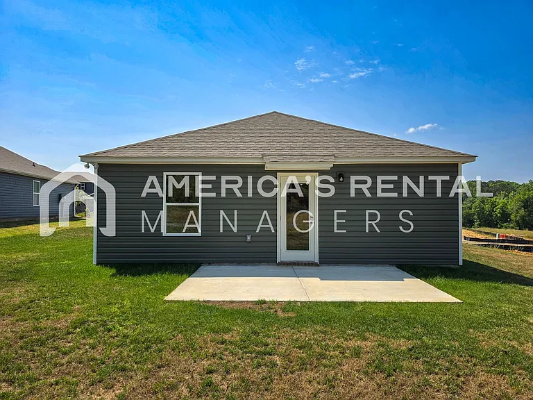2400 Sky Dr — Photo 40