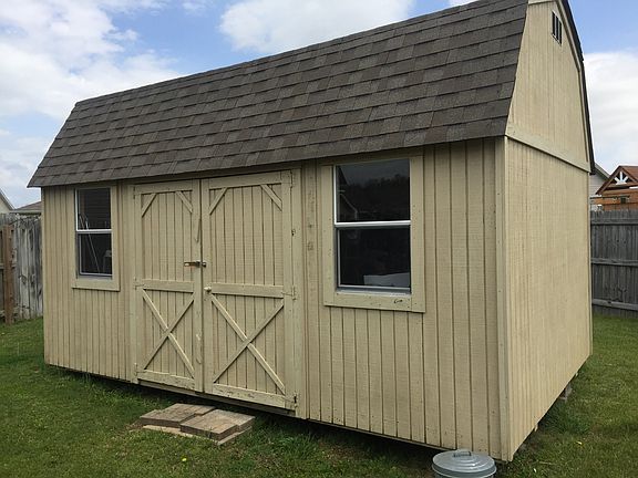 Storage building