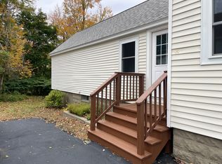 28 Free St, Lisbon, ME 04252