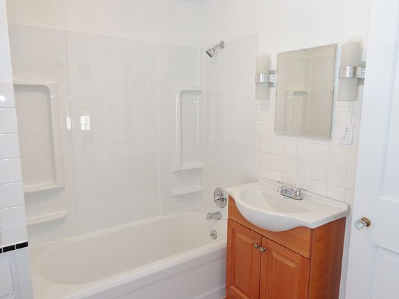 5th image of 2529 W Ardmore Pl