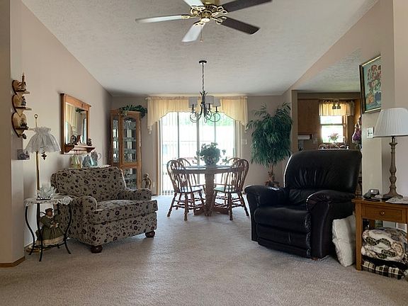 3rd image of 38596 Deer Creek Blvd