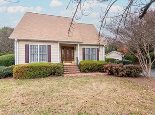 102 Ridge Rd, Greenville, SC 29607