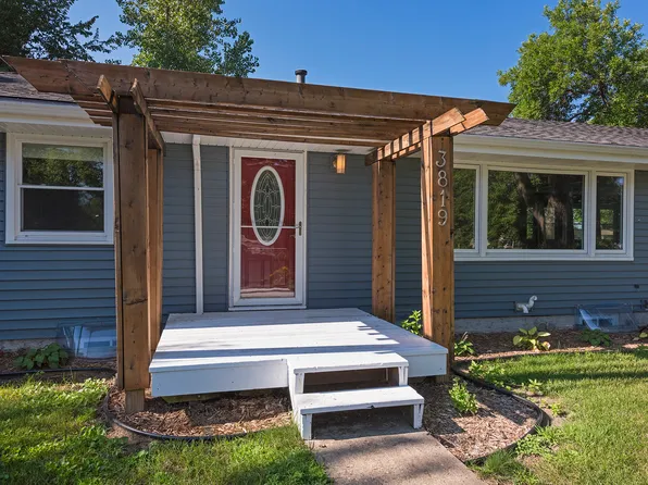 3819 103rd St W, Bloomington, MN 55431