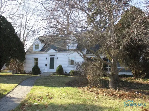 411 Haley Ave, Napoleon, OH 43545