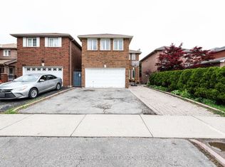 631 Ashprior Ave, Mississauga, ON L5R 3N6