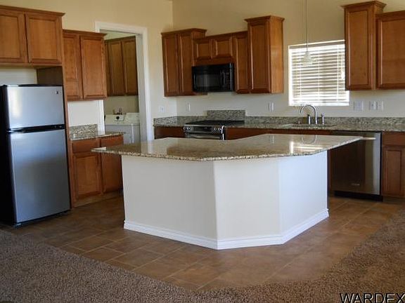 3rd image of 793 Stahlman Dr