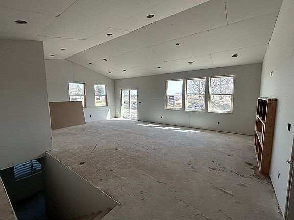 Huge living/kitchen/dinning