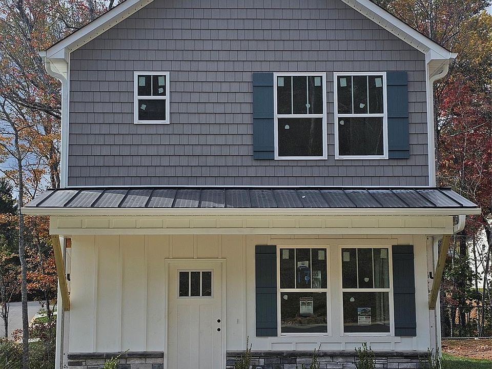 1st image of 224 Slade Ln