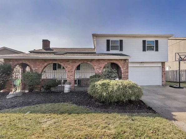 6352 Maplewood Rd, Mayfield Heights, OH 44124