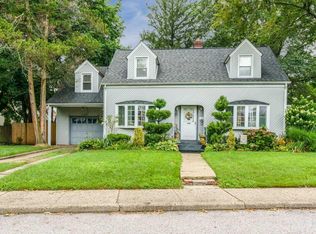 640 Meadowbrook Rd, Uniondale, NY 11553