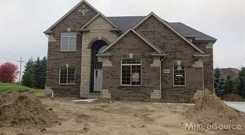 2nd image of 61015 Pinehurst Dr