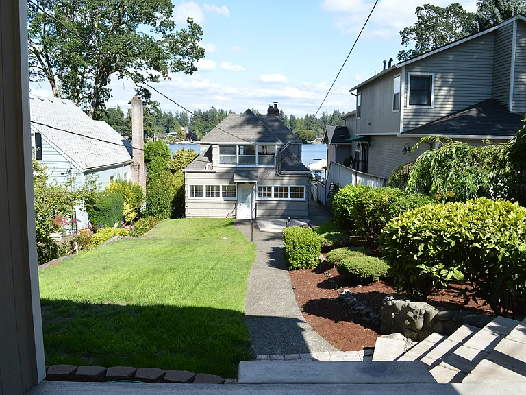 9011 Gramercy Pl SW — Photo 6