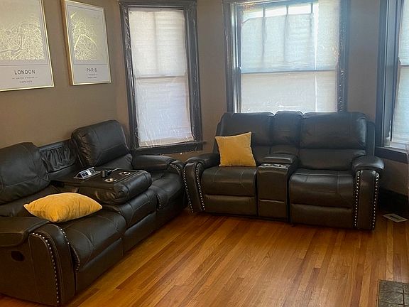 5th image of 600 N Leclaire Ave