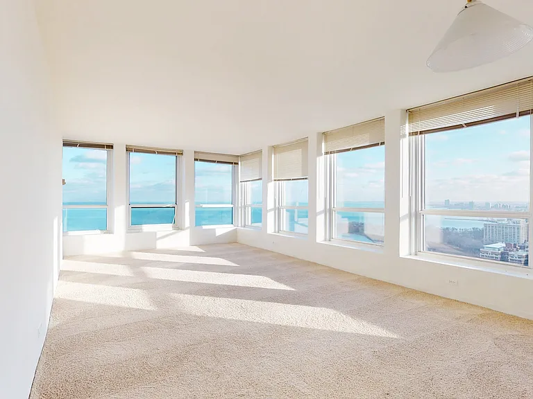 Dining/Living room